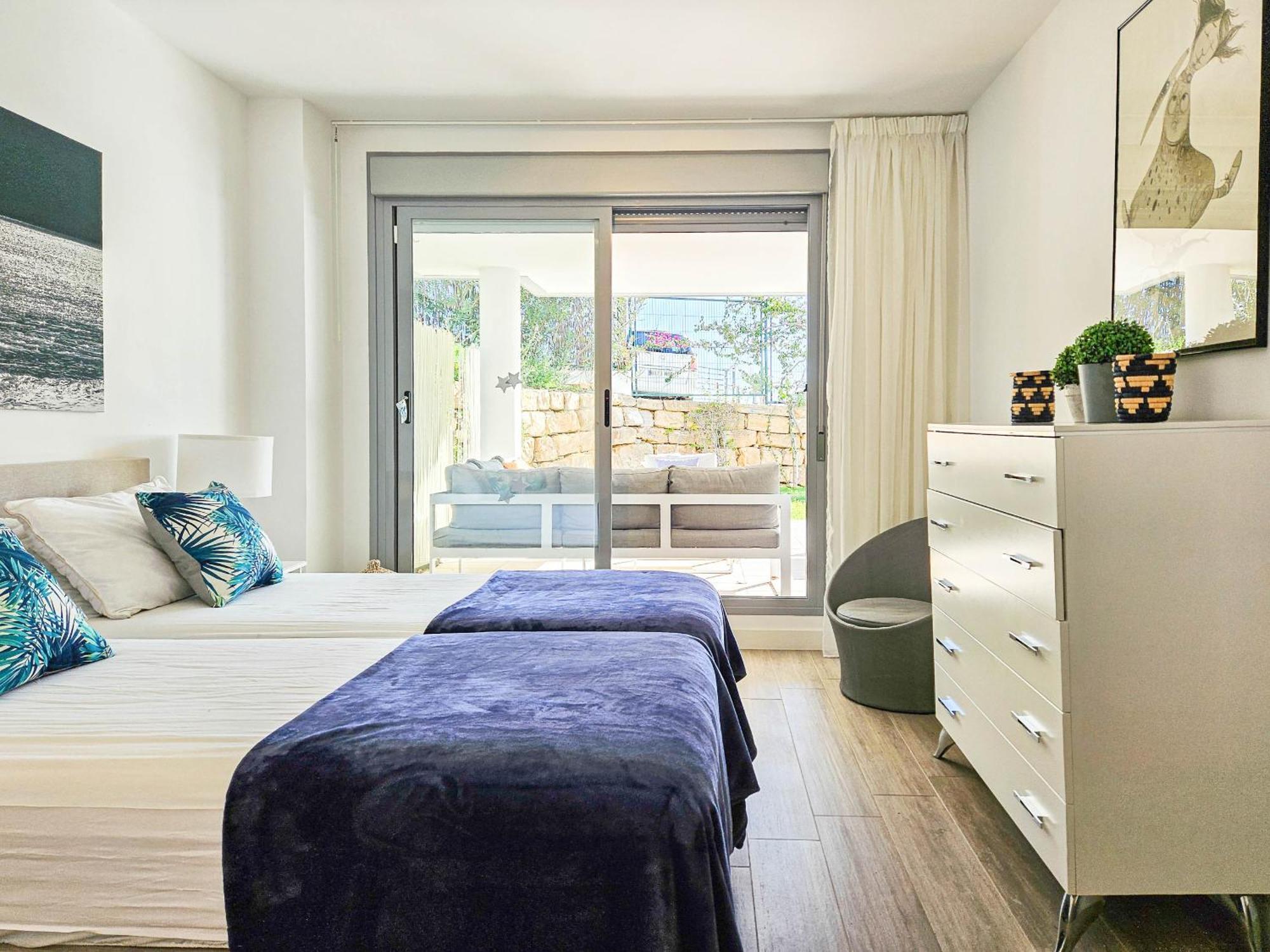 Luxury Ground Floor Apt - 300 M To Cabopino Golf Marbella Eksteriør billede