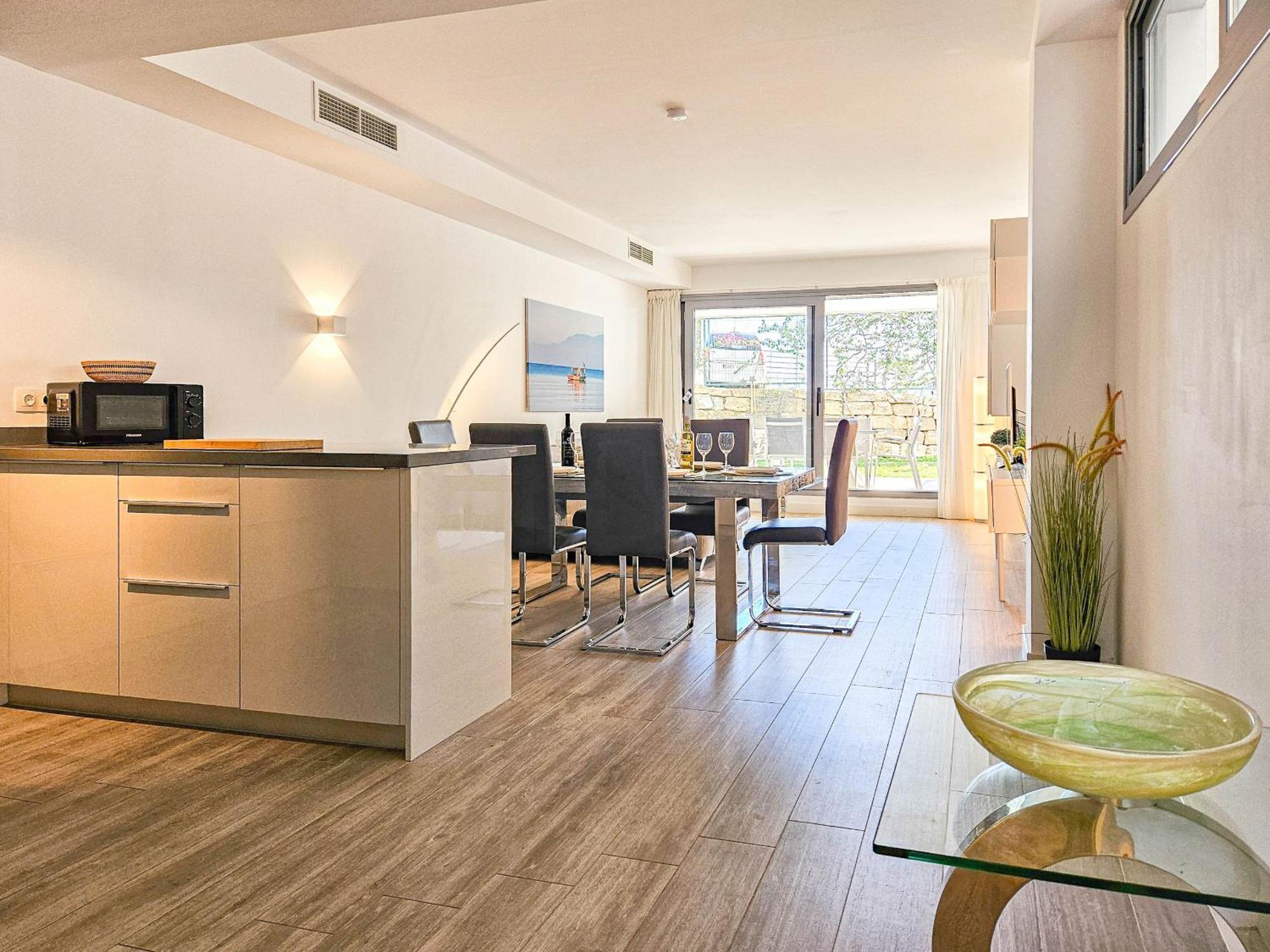 Luxury Ground Floor Apt - 300 M To Cabopino Golf Marbella Eksteriør billede