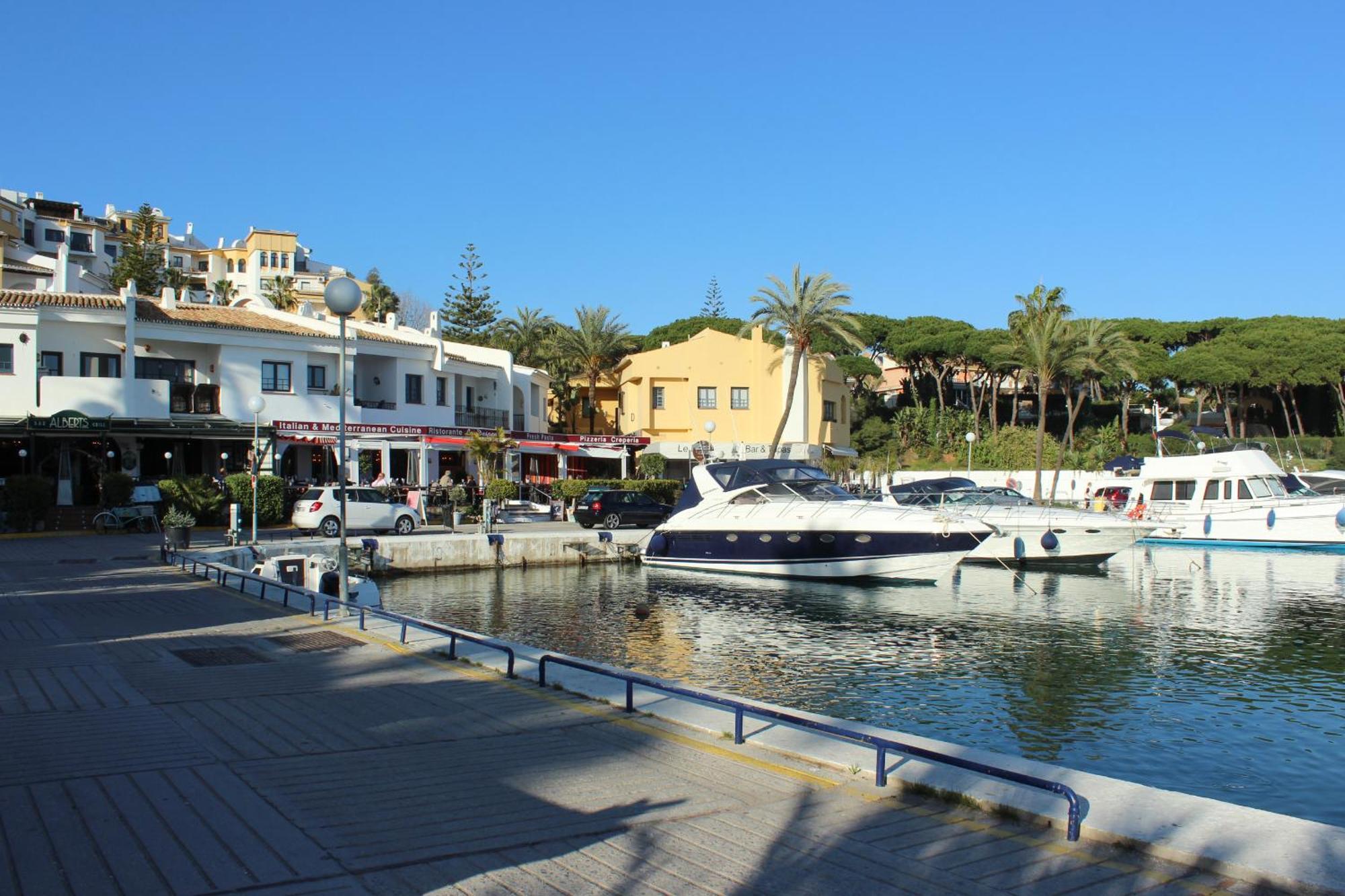 Luxury Ground Floor Apt - 300 M To Cabopino Golf Marbella Eksteriør billede
