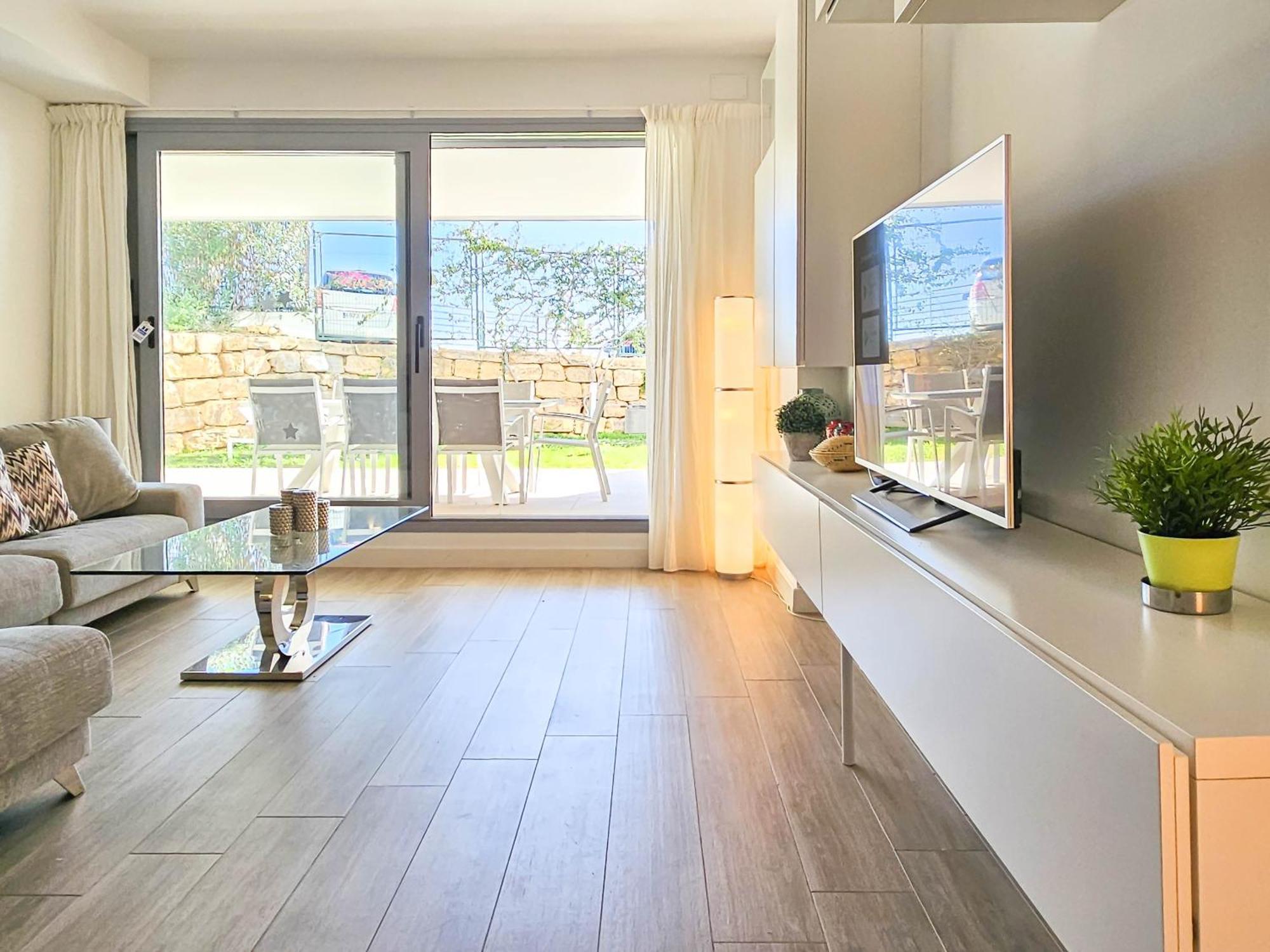 Luxury Ground Floor Apt - 300 M To Cabopino Golf Marbella Eksteriør billede