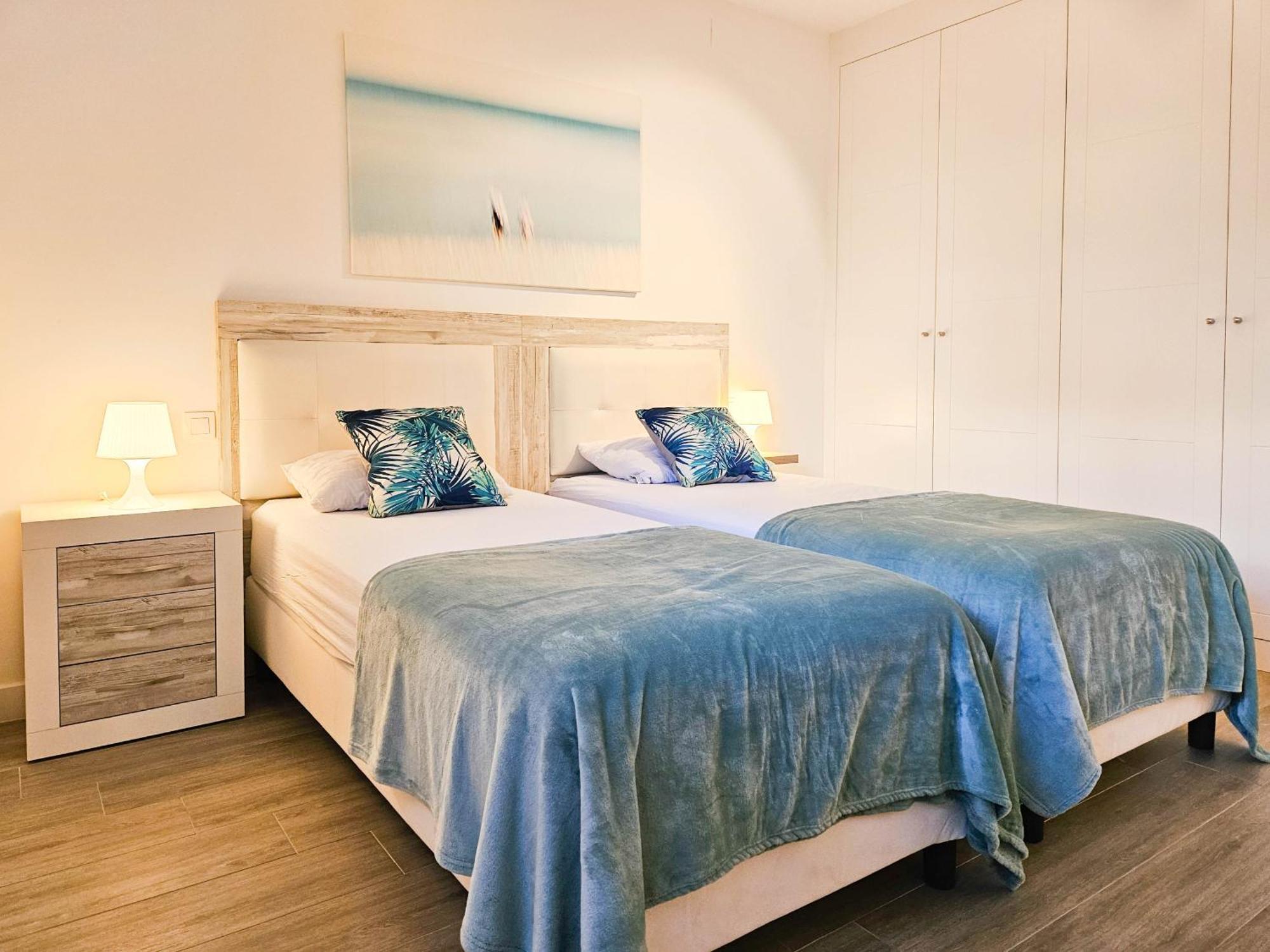 Luxury Ground Floor Apt - 300 M To Cabopino Golf Marbella Eksteriør billede