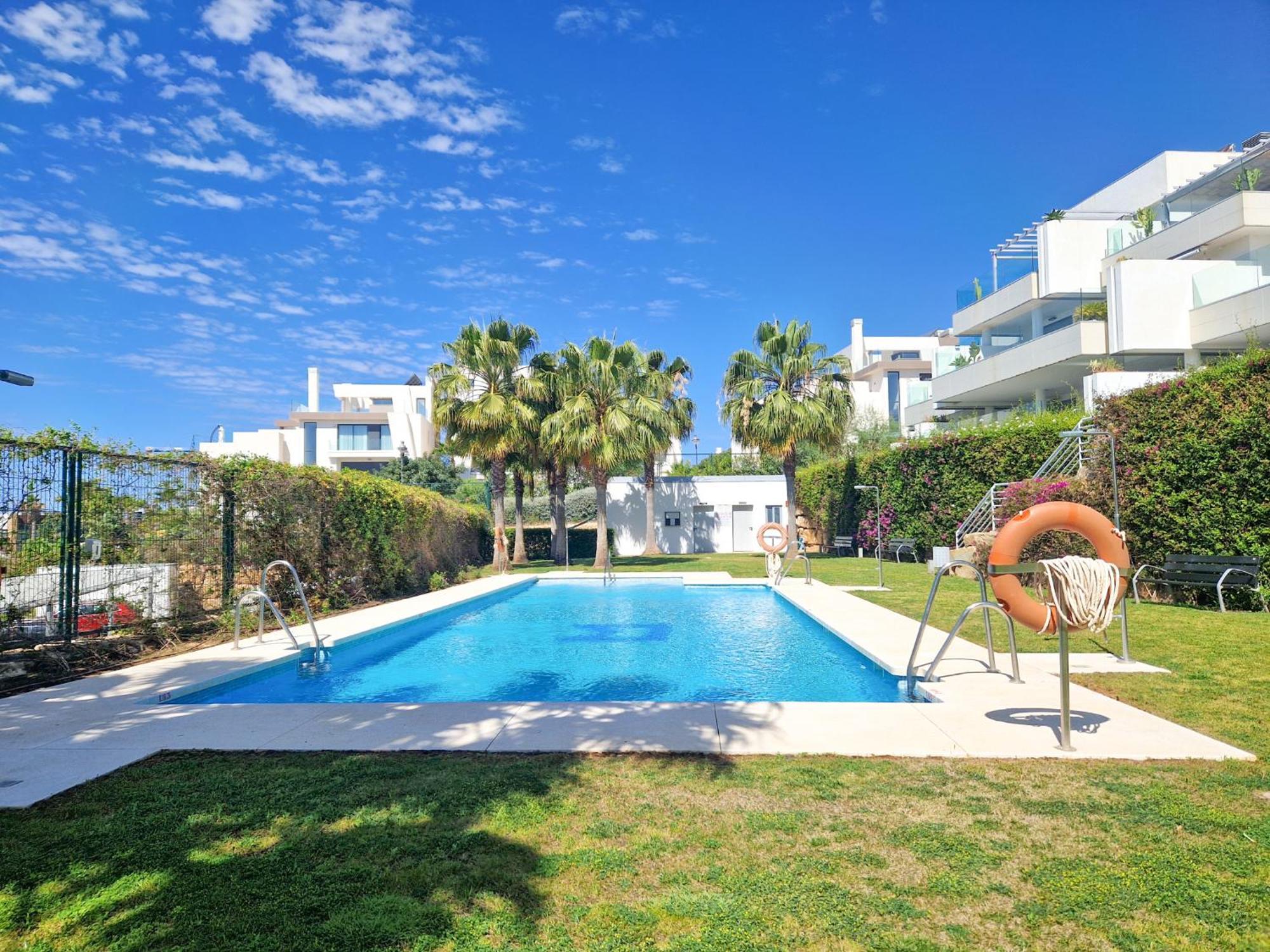 Luxury Ground Floor Apt - 300 M To Cabopino Golf Marbella Eksteriør billede