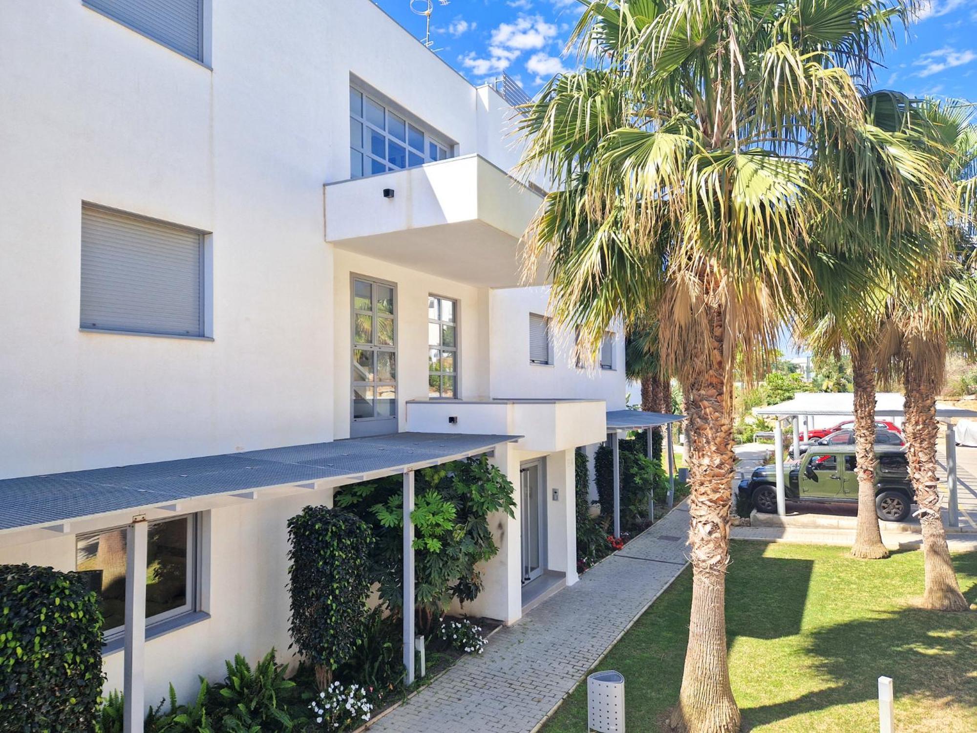 Luxury Ground Floor Apt - 300 M To Cabopino Golf Marbella Eksteriør billede